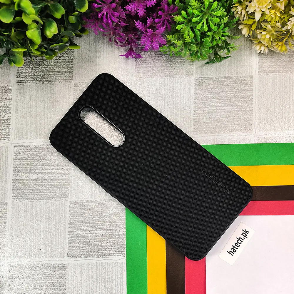 Oppo F11 Spigen Hard Dotted Leather Back Case (Black)