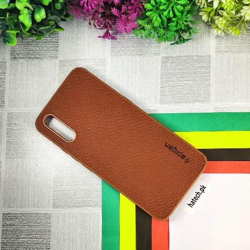 [PO32BVIS1-16-13] Vivo S1 Spigen Hard Dotted Leather Back Case (Brown)